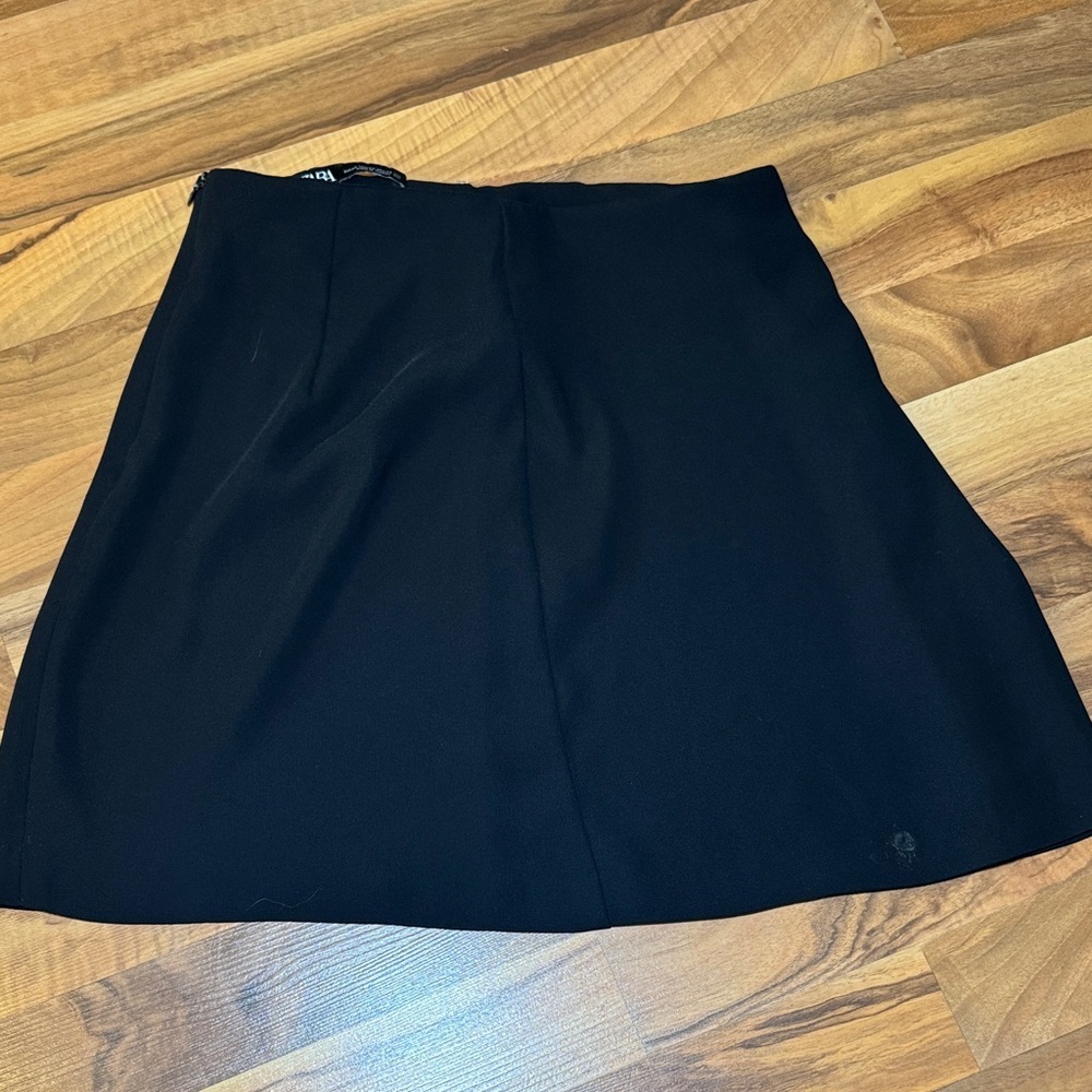 Zara Classic Black A-Line Skirt